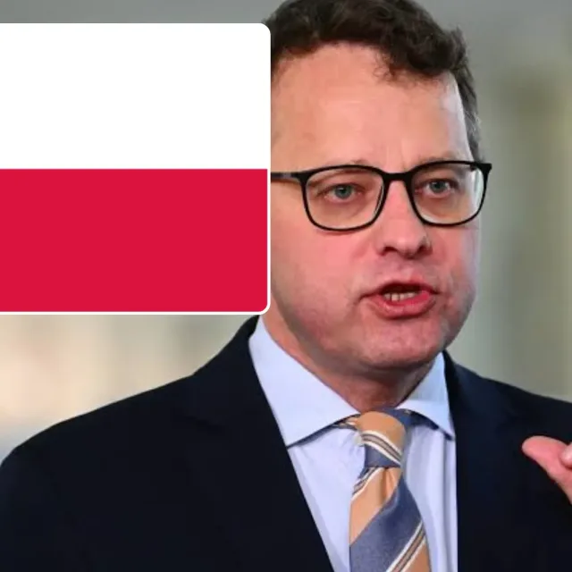 Sondaż: Polacy surowo oceniają wyjazd byłego wiceministra z kraju